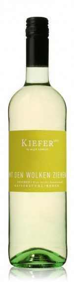 Weissweincuveé "Mit den Wolken ziehen" 1 Weissweincuveé "Mit den Wolken ziehen"